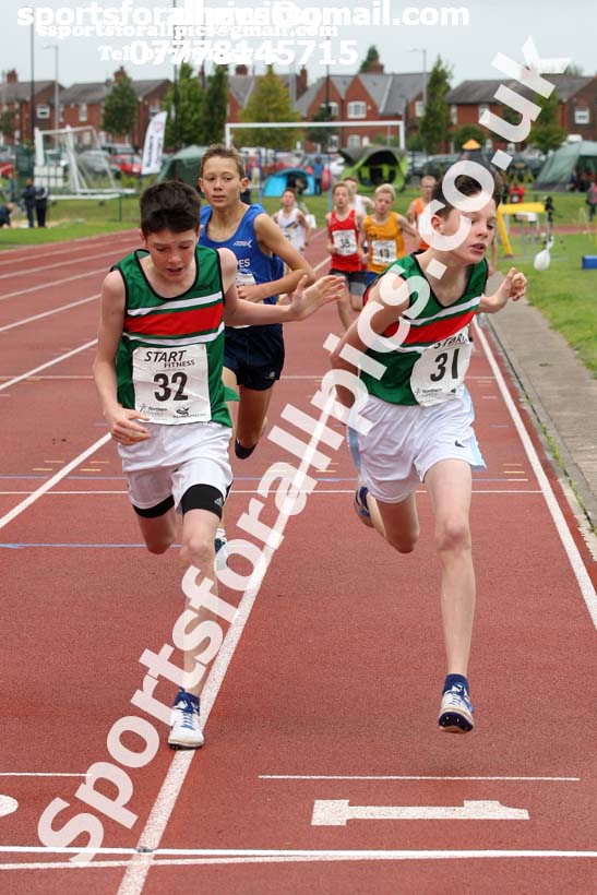 Boys under-13s 800 metres, Northern Under-17s/U-15s and U13s Champs, Leigh Sports Village, Leigh. Photo: David T. Hewitson/Sports for All Pics